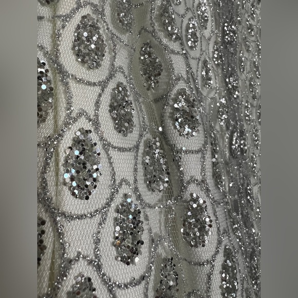 💎 NWT! Silver Glitter Skirt - Picture 4 of 8